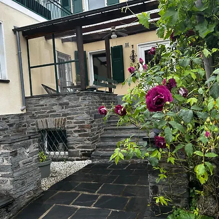 Ferienwohnung Altes Weinhaus Neumagen-Dhron Exterior foto